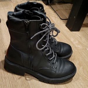 Mia leather boots